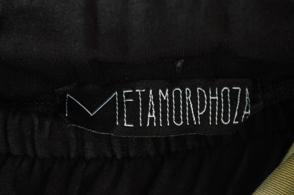 Γυναικείο κοντό παντελόνι - METAMORPHOZA - 2