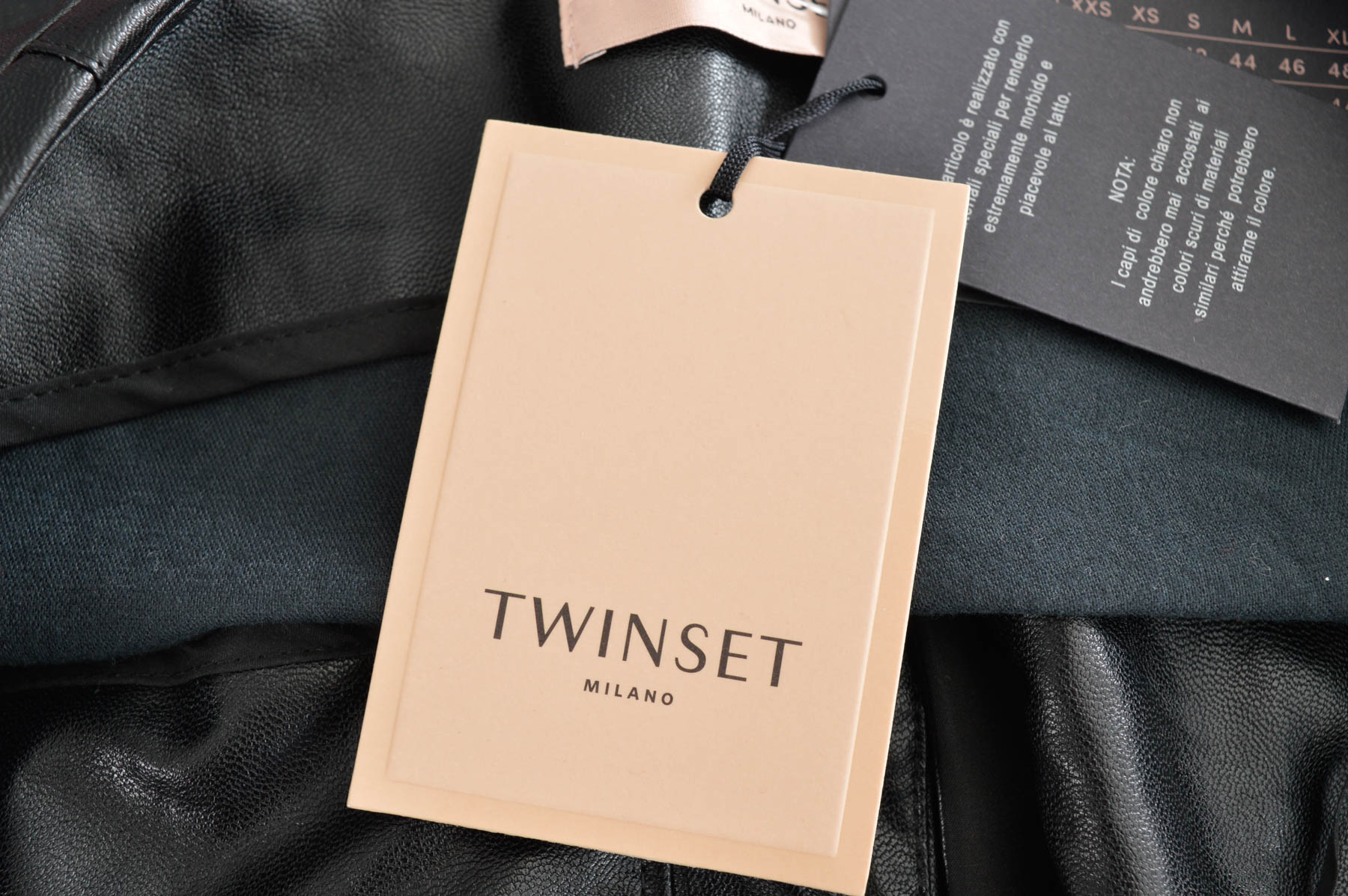 Pantaloni scurți din piele pentru femei - TWINSET - 2