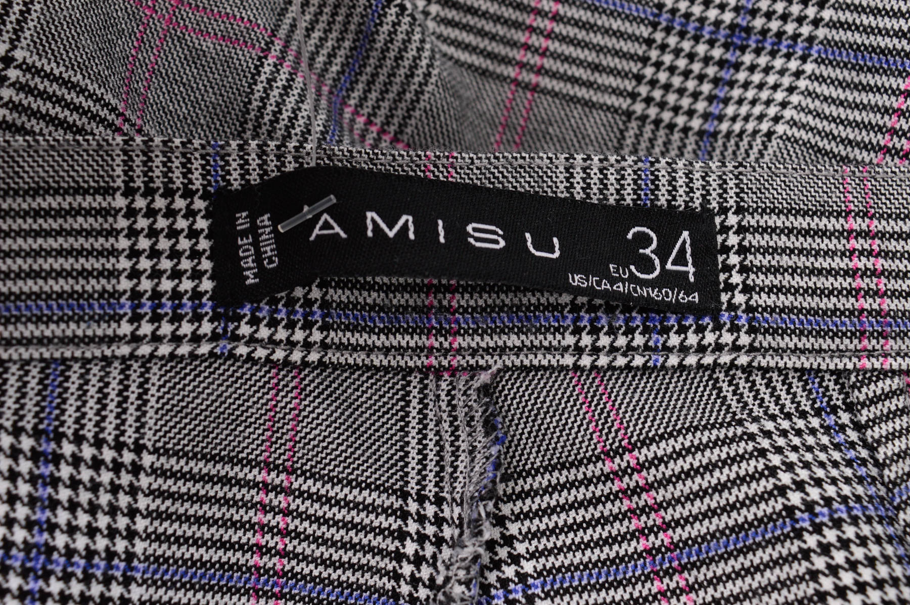 Krótkie spodnie damskie - AMISU - 2
