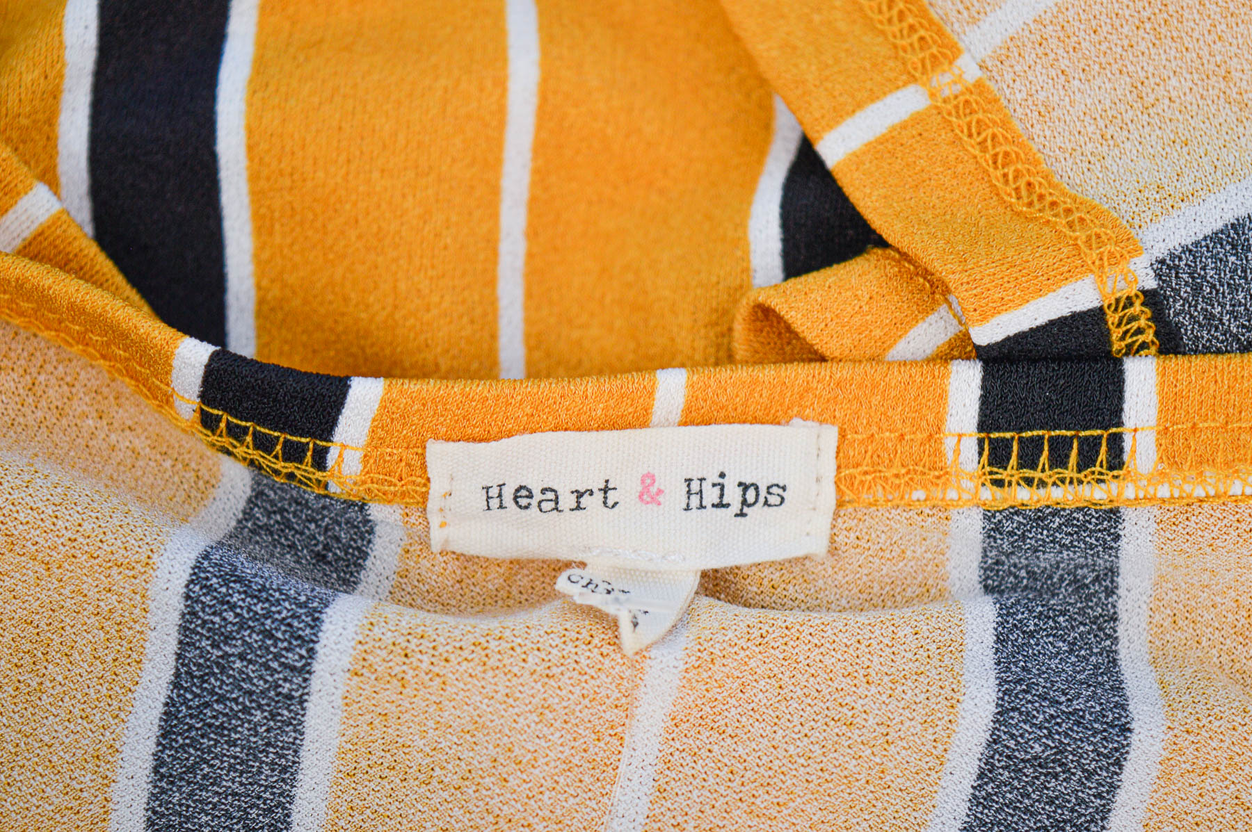 Дамска тениска - HEART & HIPS - 2
