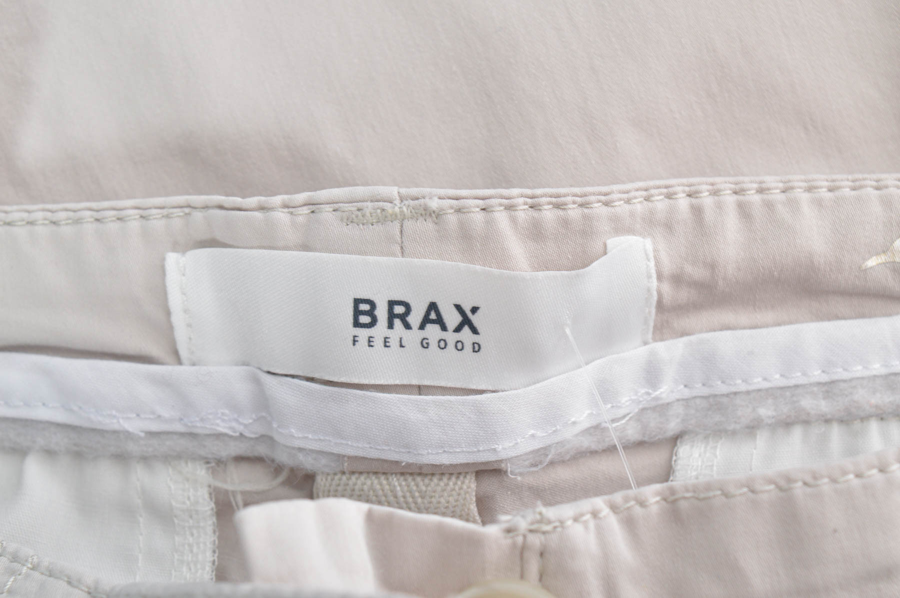 Krótkie spodnie damskie - BRAX - 2