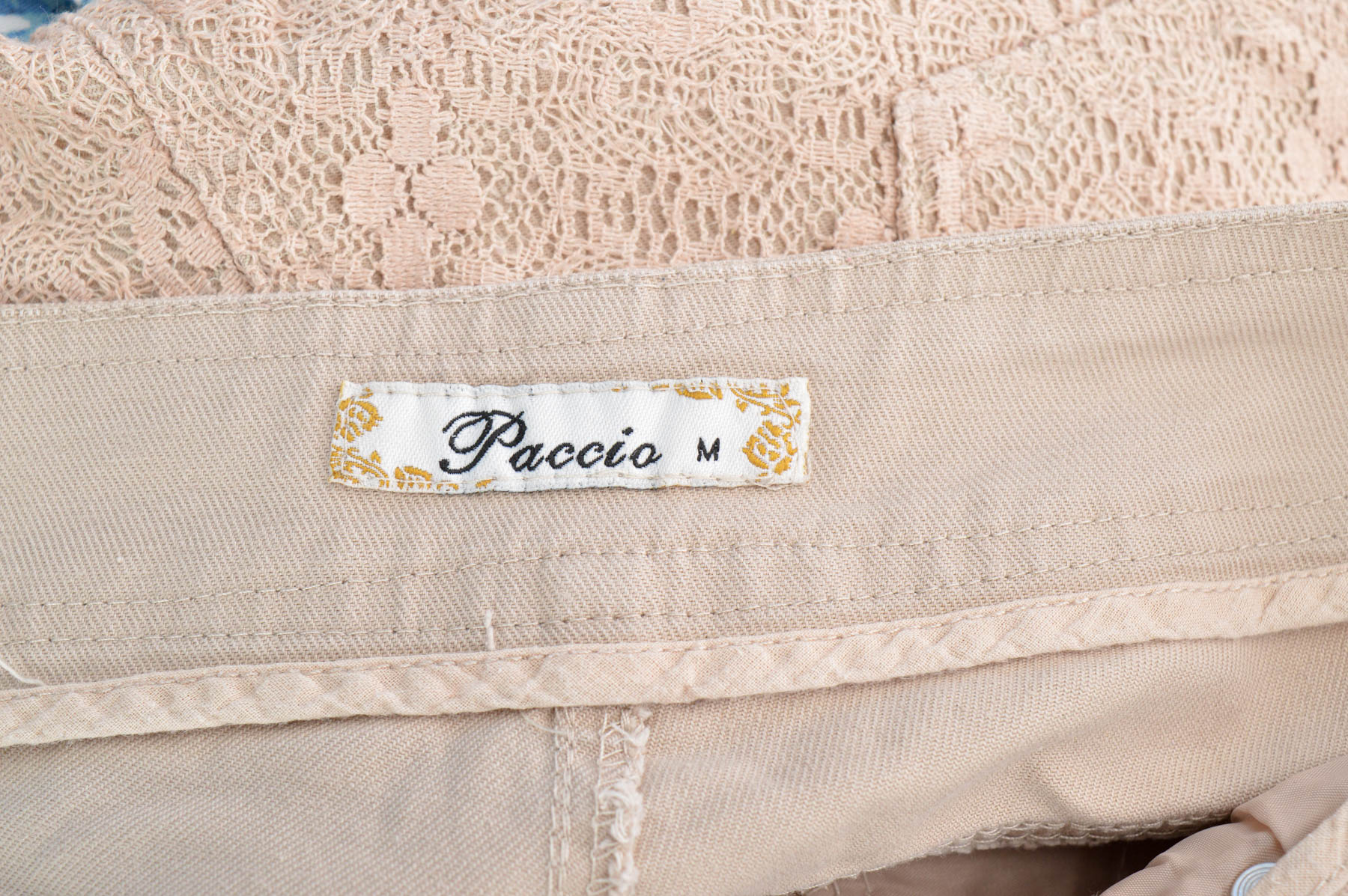 Krótkie spodnie damskie - Paccio - 2