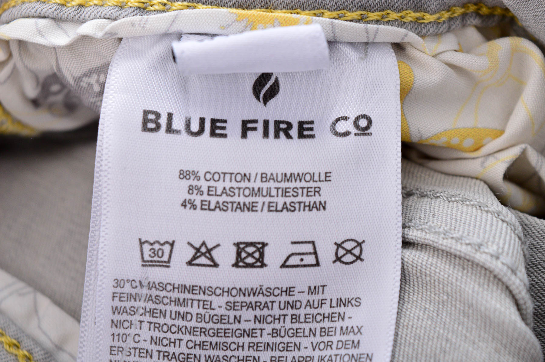Krótkie spodnie damskie - BLUE FIRE CO. - 2
