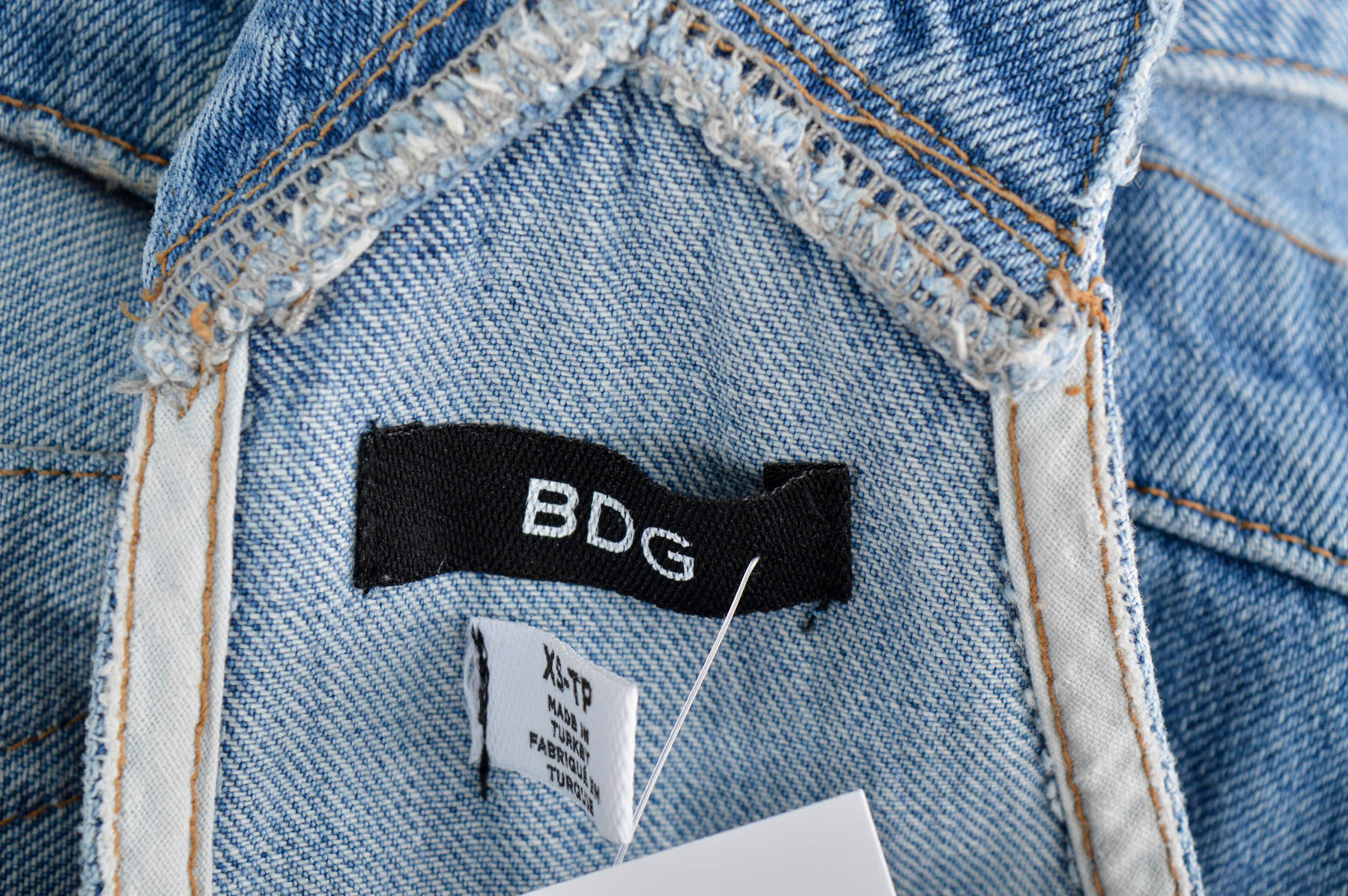 Salopeta de jeans de damă - BDG - 2