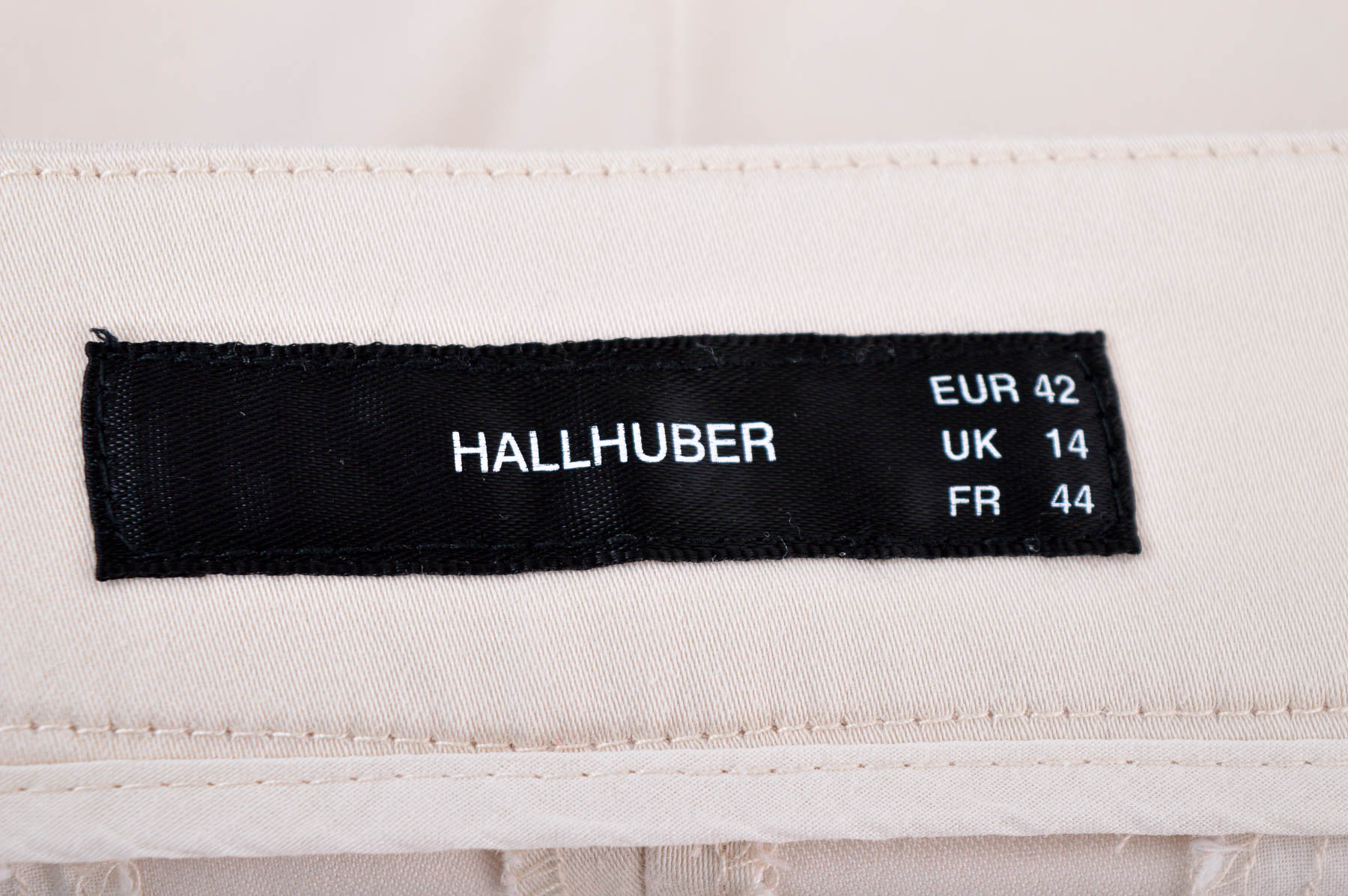 Female shorts - HALLHUBER - 2