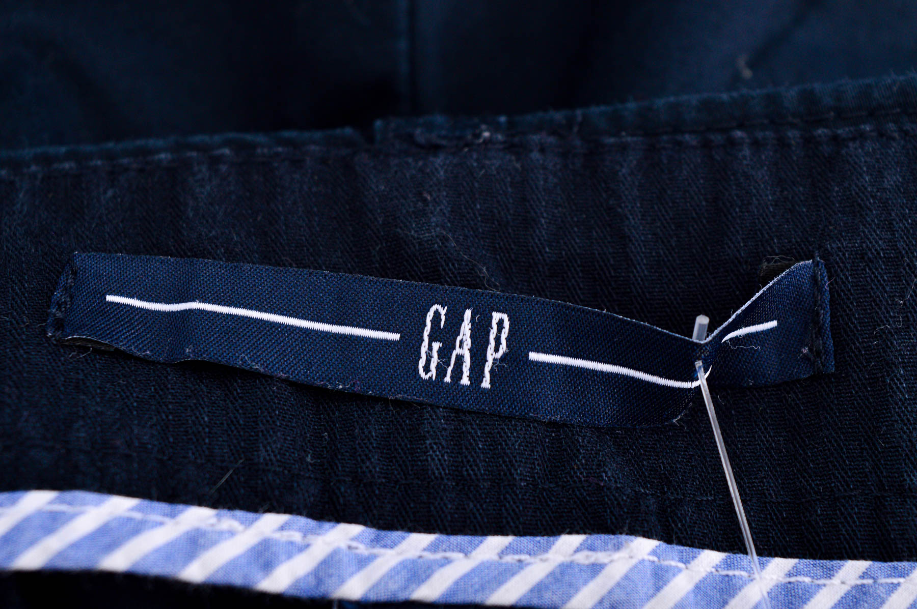 Krótkie spodnie damskie - GAP - 2