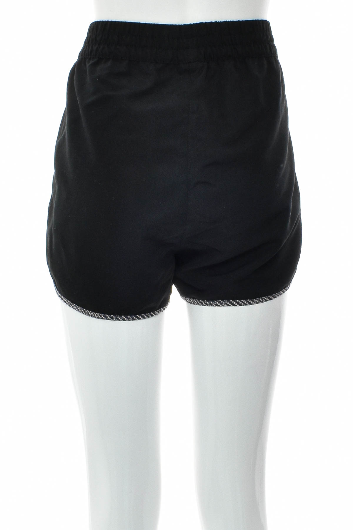 Women's shorts - Sophia THIEL - 1