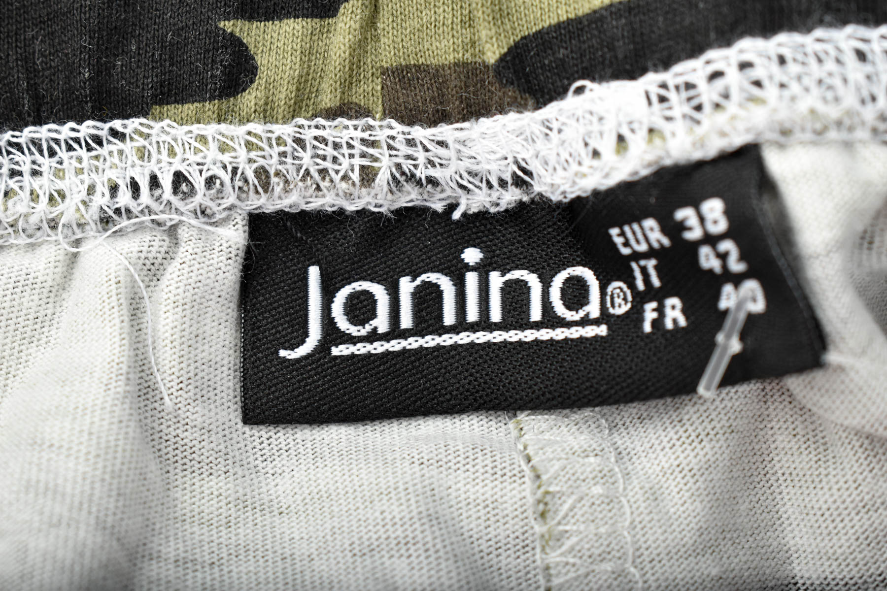 Krótkie spodnie damskie - Janina - 2
