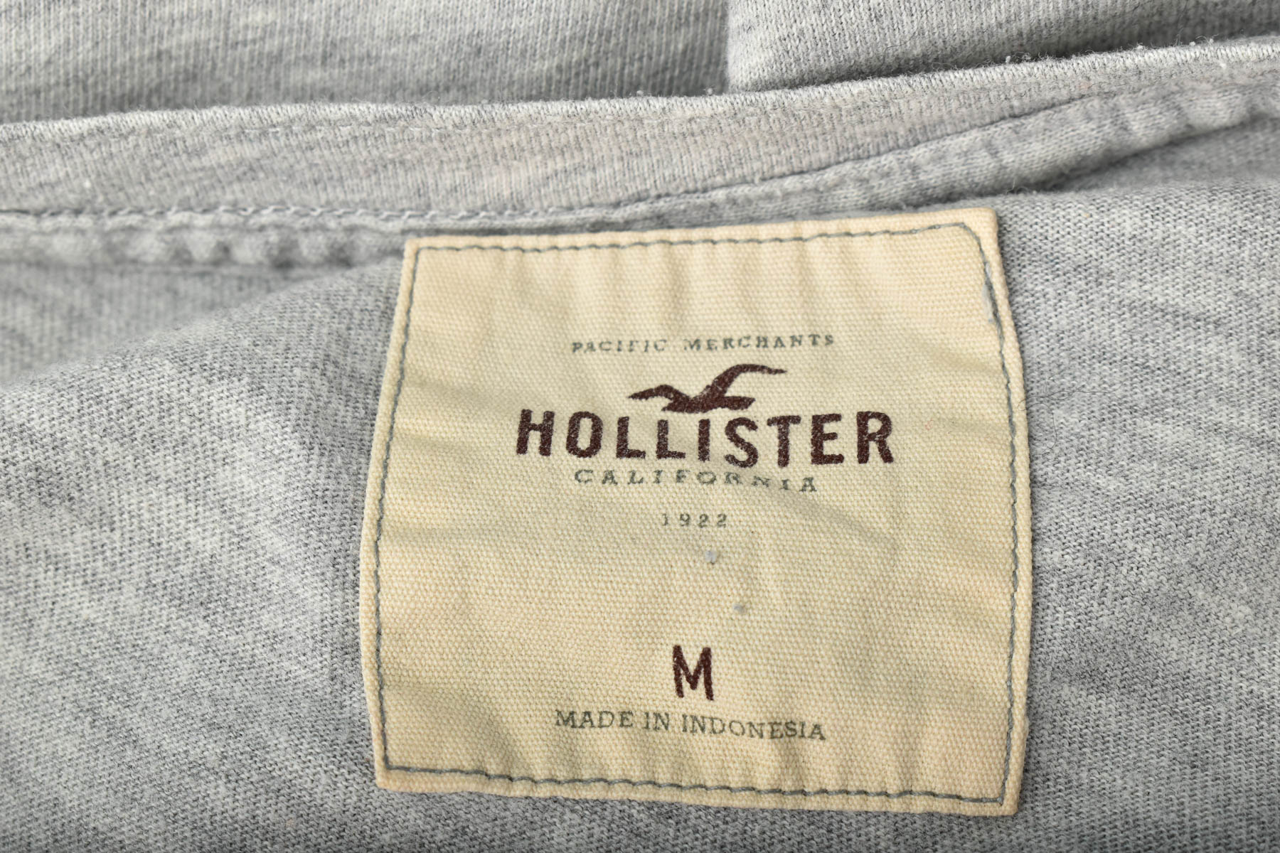 Women's t-shirt - Hollister - 2