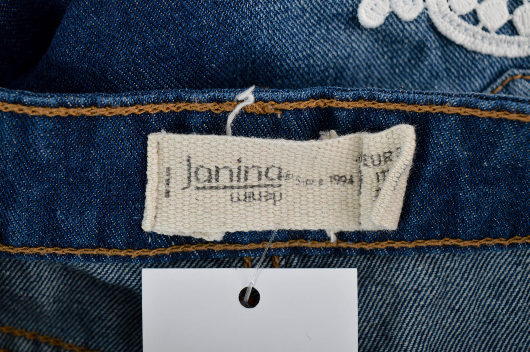 Krótkie spodnie damskie - Janina - 2