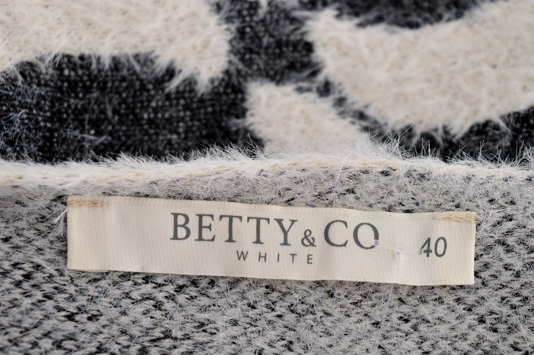 Дамски пуловер - Betty & Co - 2