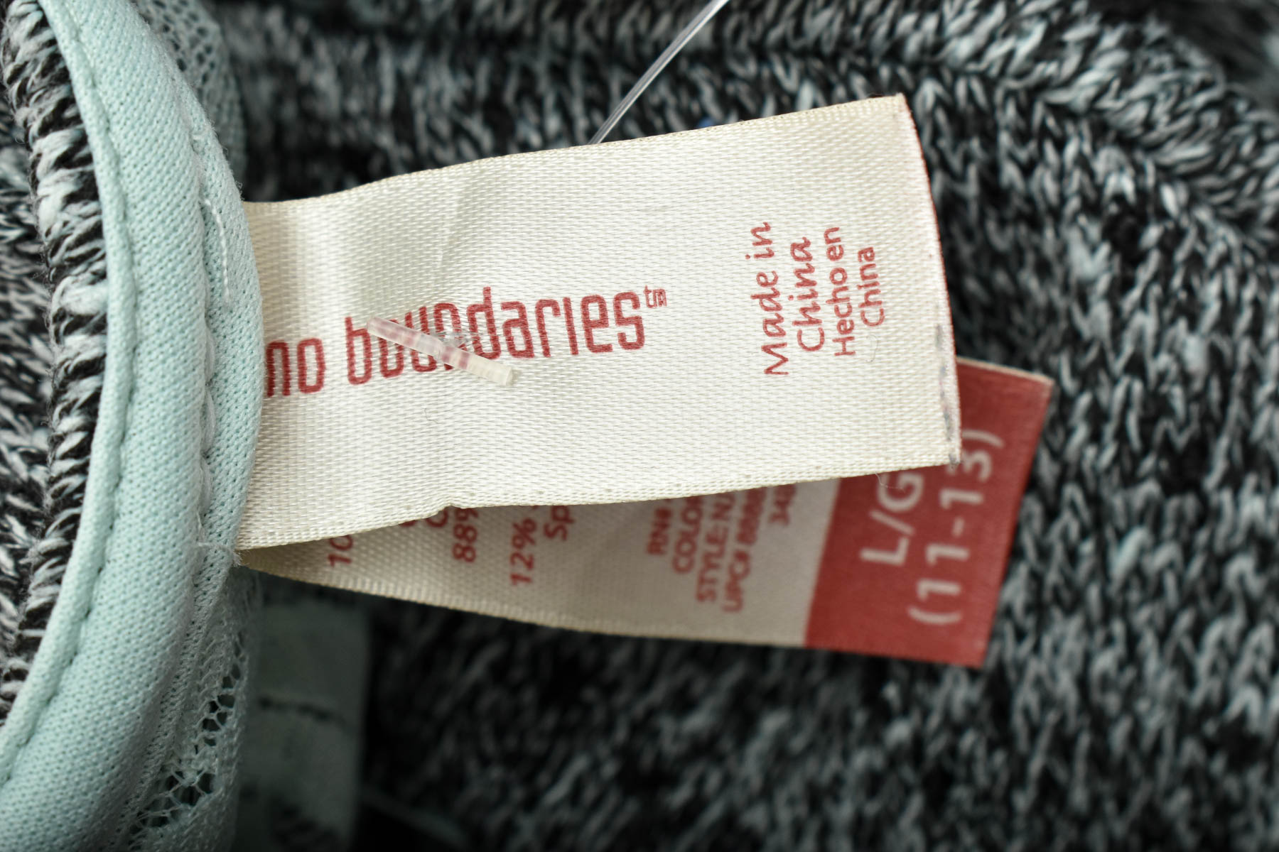 Women's sweater - No Boundaries - 2
