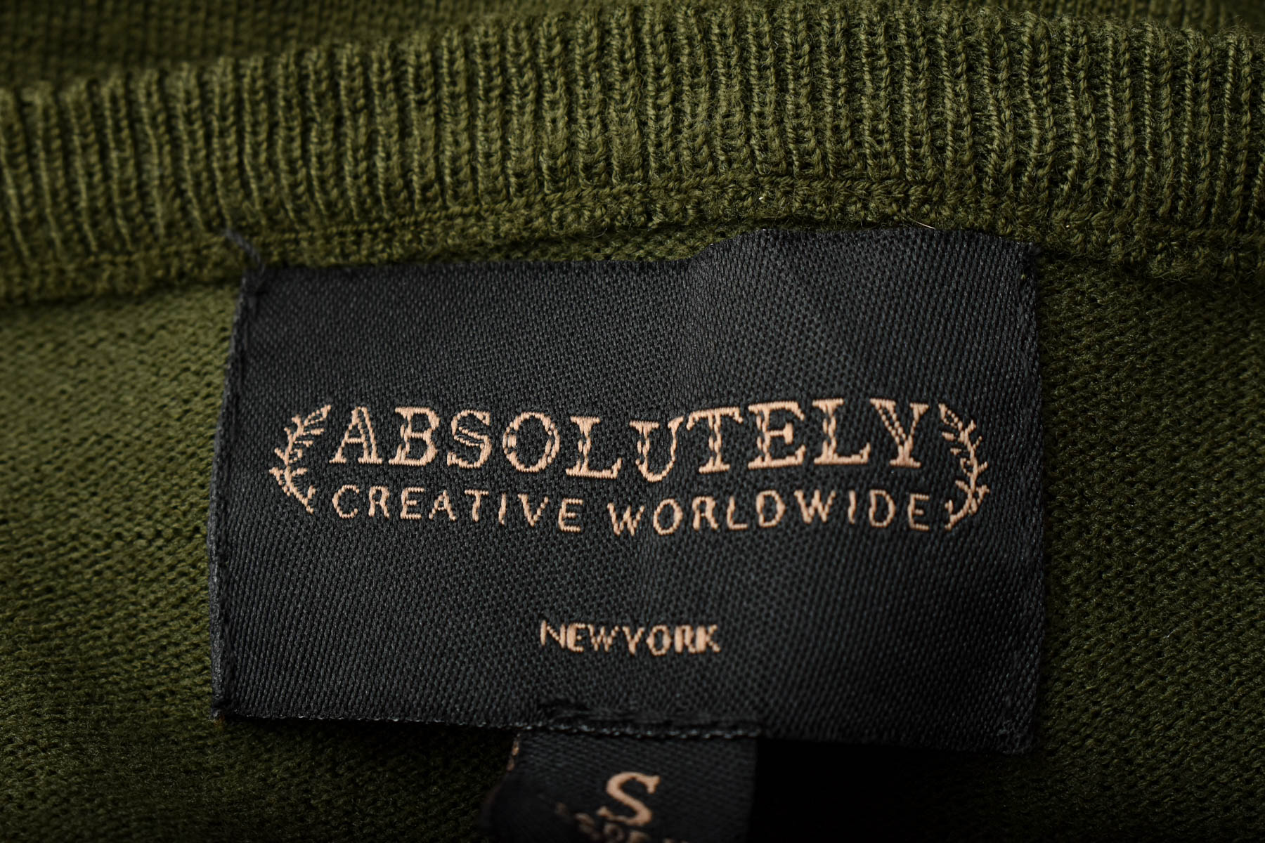Дамски пуловер - Absolutely Creative Worldwide - 2
