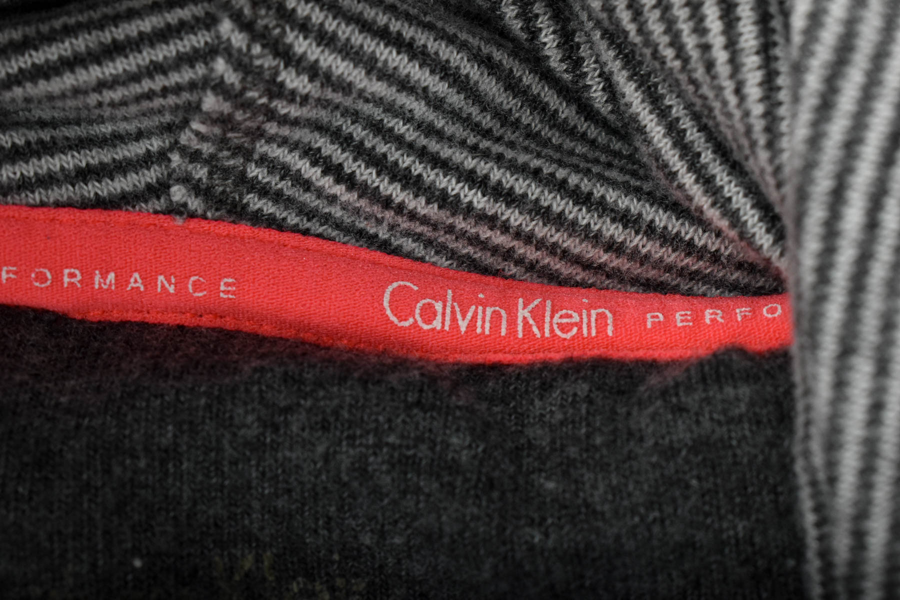 Bluza de damă - Calvin Klein PERFORMANCE - 2