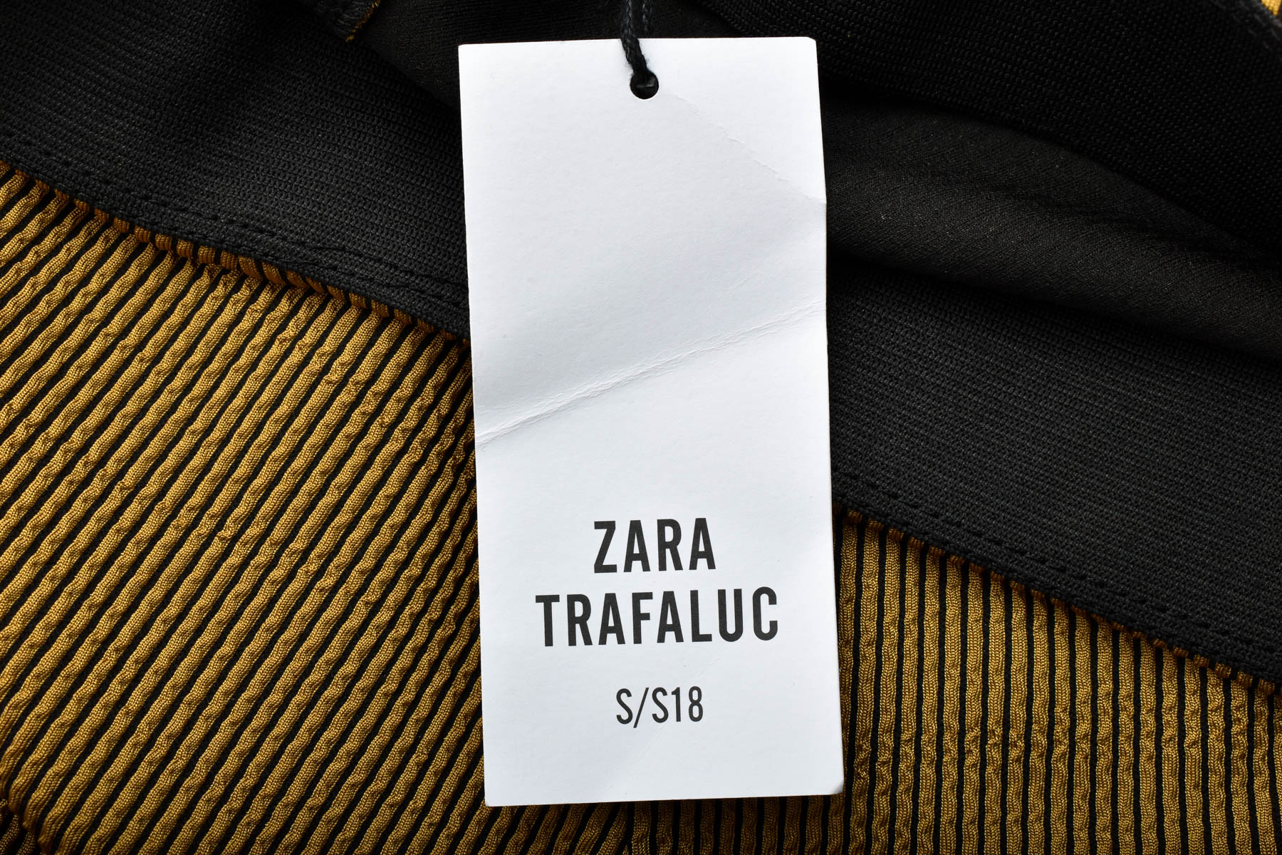 Пола - ZARA TRAFALUC - 2