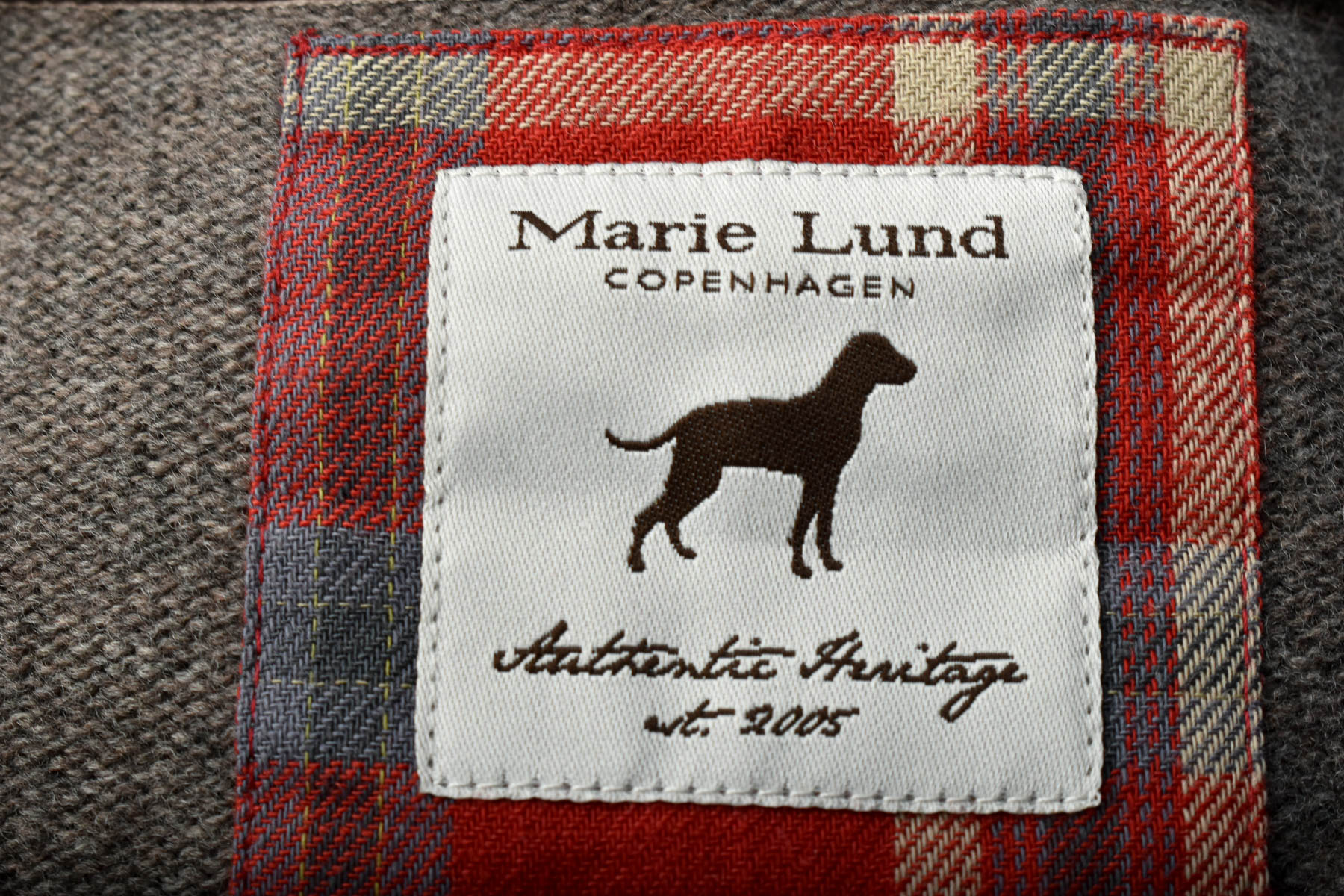 Women's cardigan - Marie Lund - 2