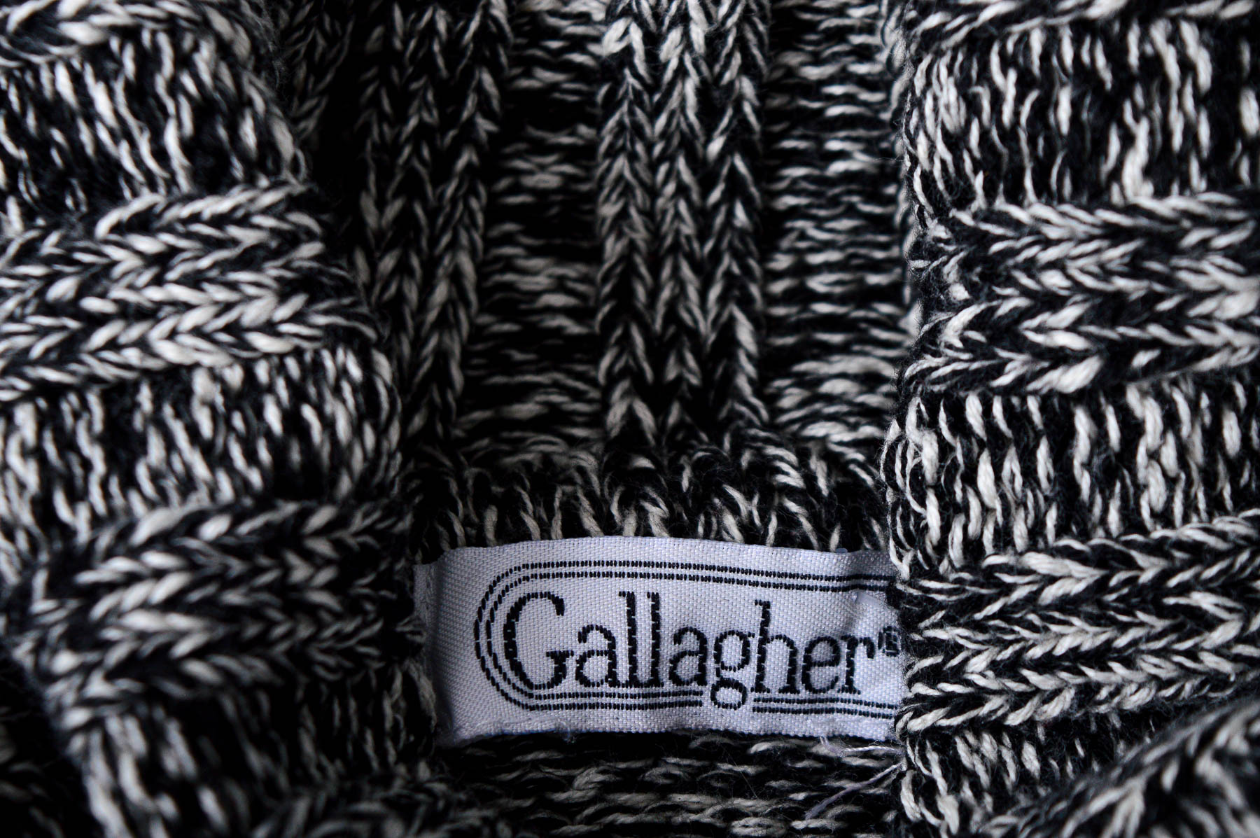 Sweter damski - Gallagher - 2