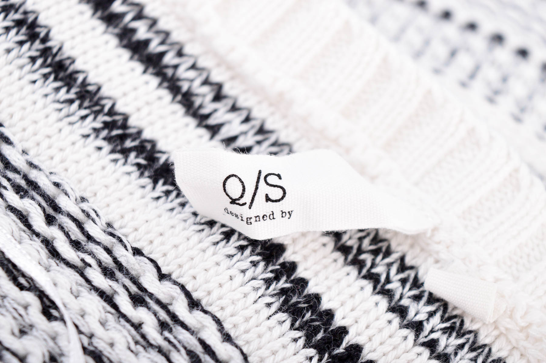 Дамски пуловер - Q/S - 2