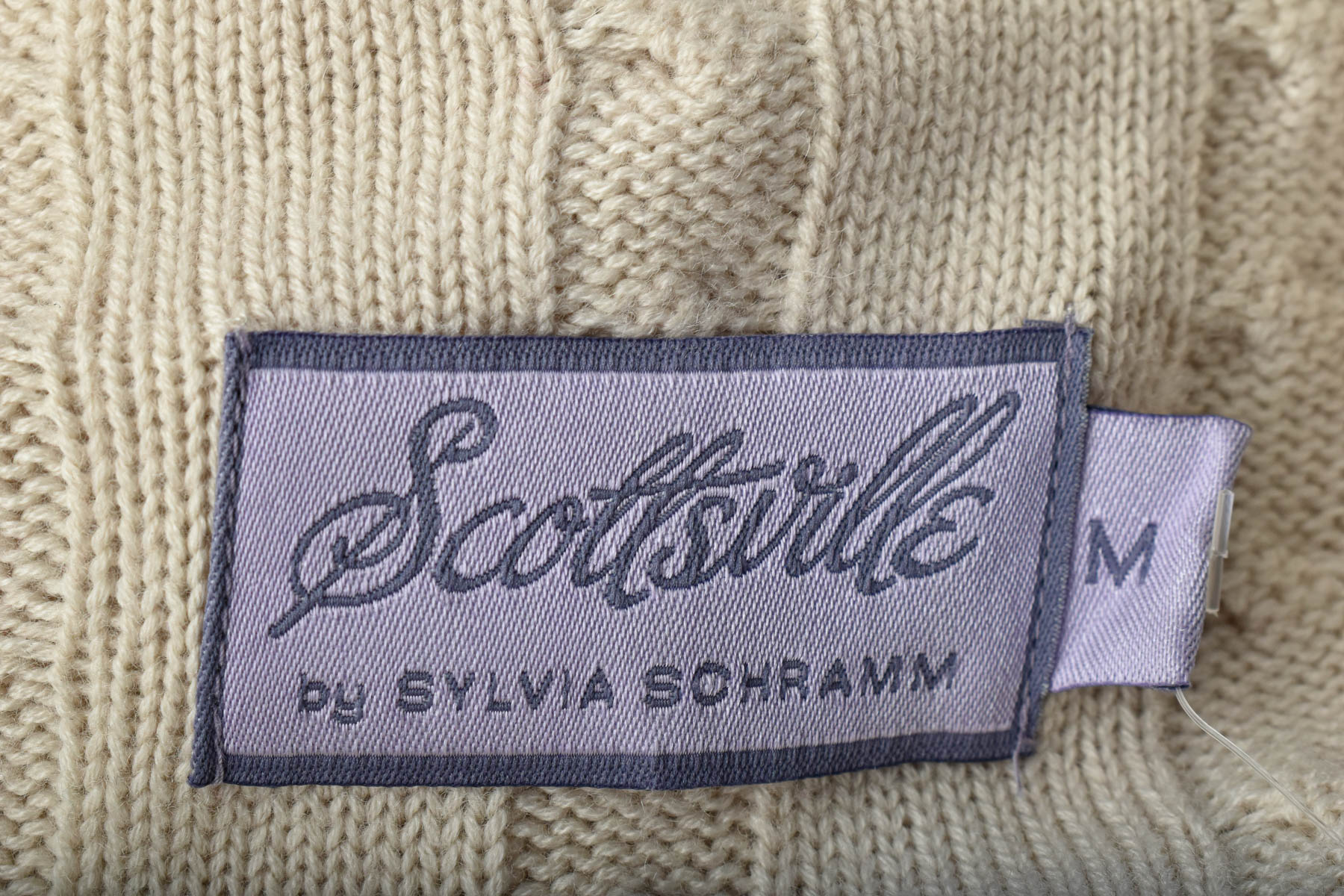 Rochiа - Scottsville by Sylvia Schramm - 2
