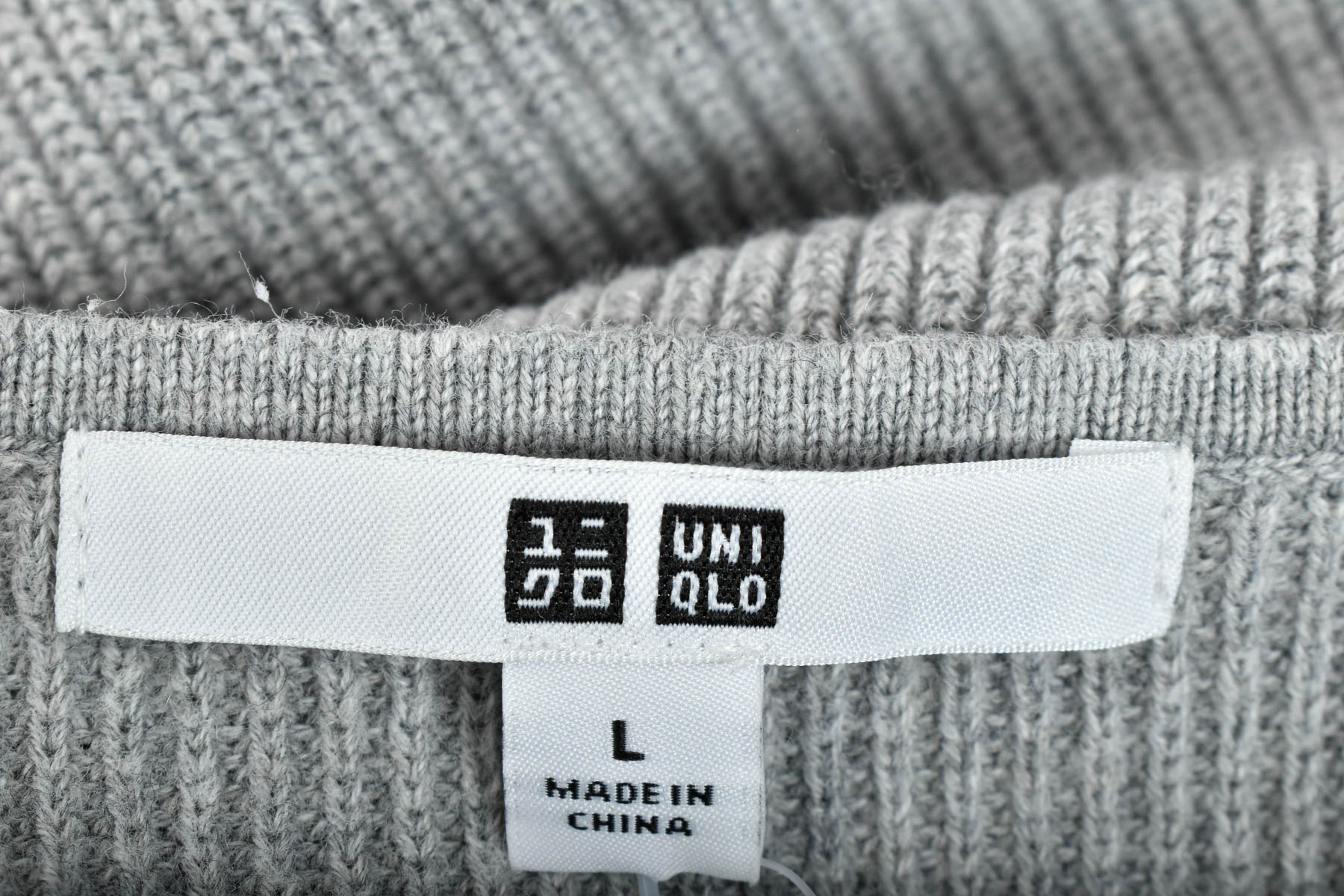 Women's sweater - UNIQLO - 2