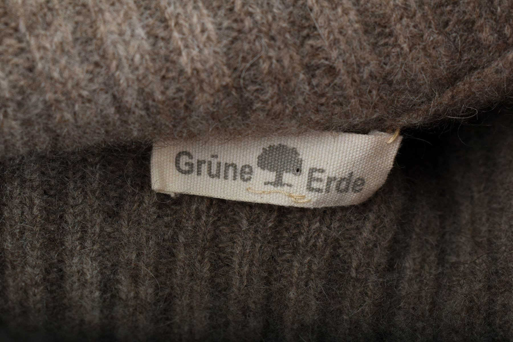 Sweter damski - Grune Erde - 2