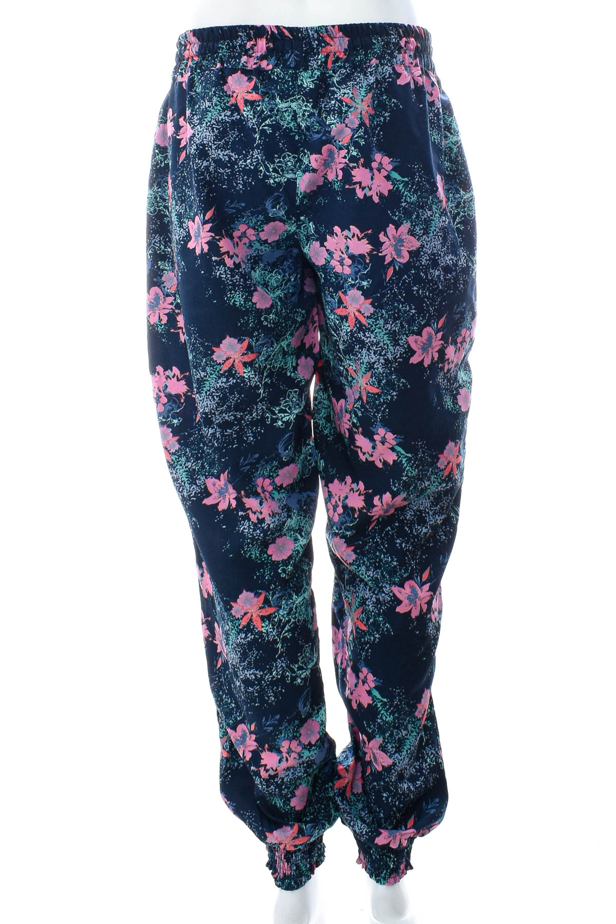 Pantaloni de damă - Basic Style - 1