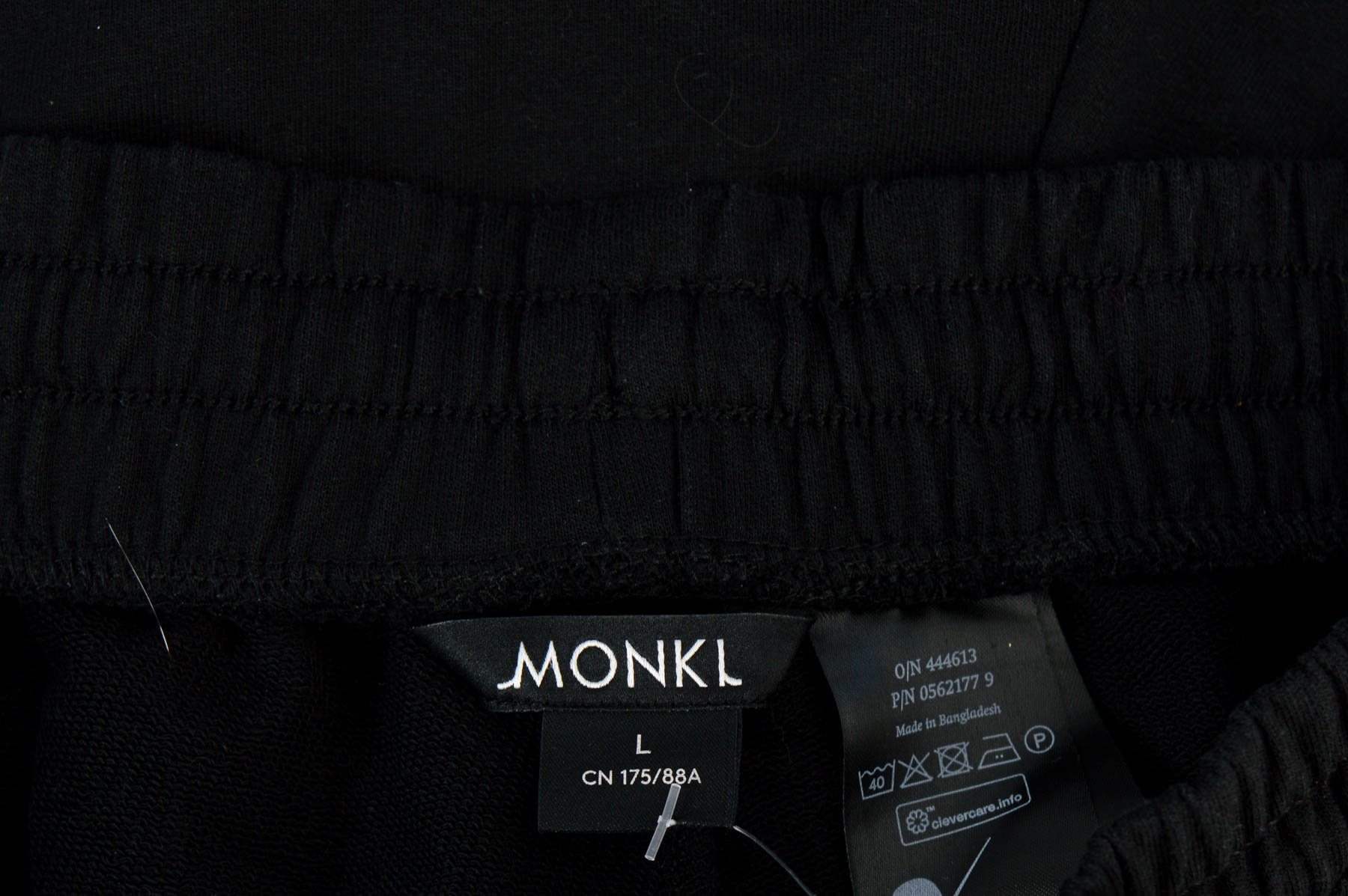 Krótkie spodnie damskie - MONKI - 2