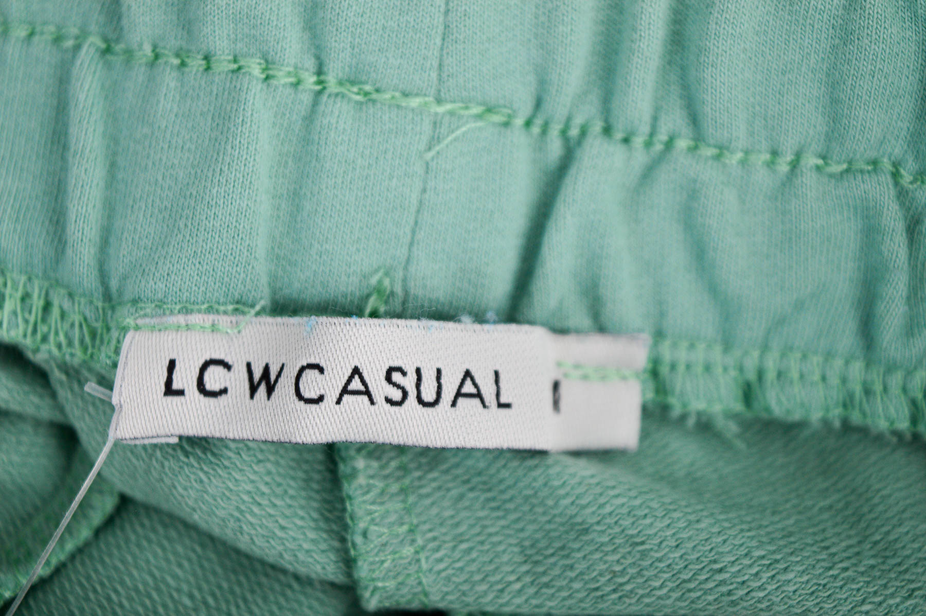 Krótkie spodnie damskie - LCW Casual - 2