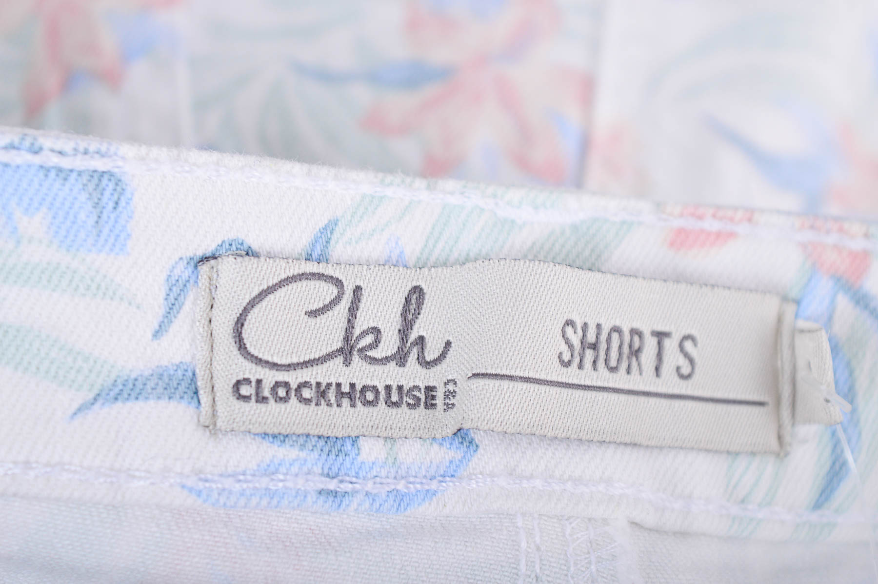 Krótkie spodnie damskie - Clockhouse - 2