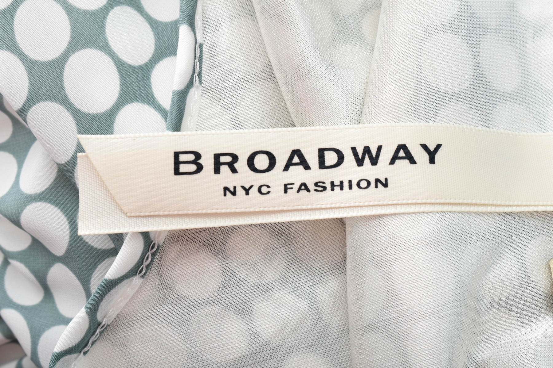 Ένα φόρεμα - Broadway - 2