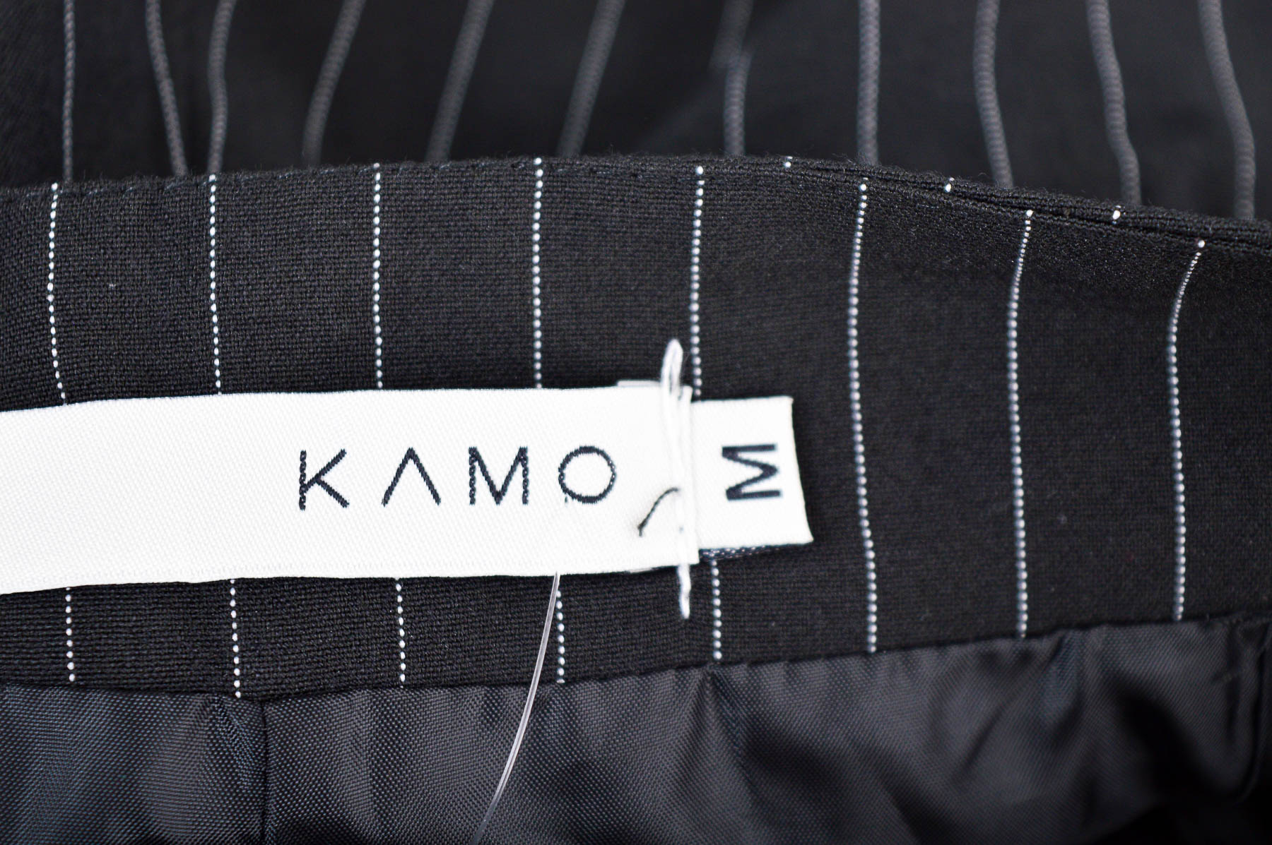 Krótkie spodnie damskie - KAMO - 2