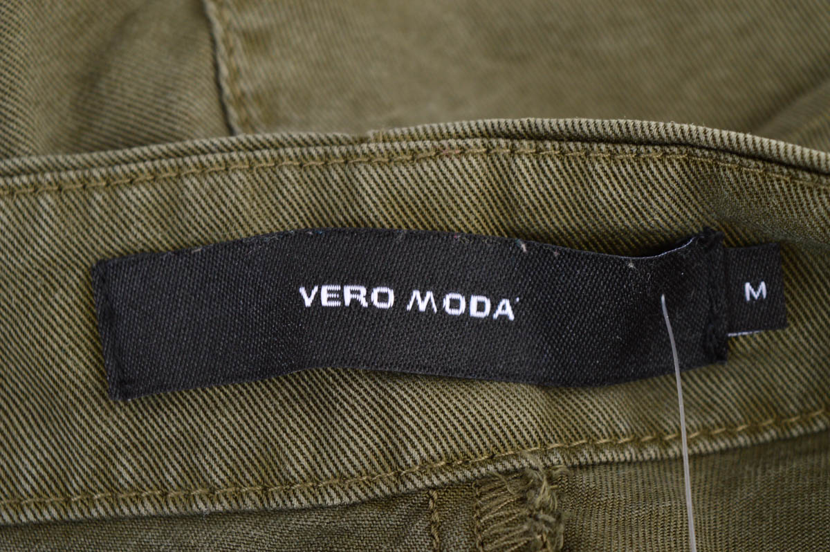 Krótkie spodnie damskie - VERO MODA - 2