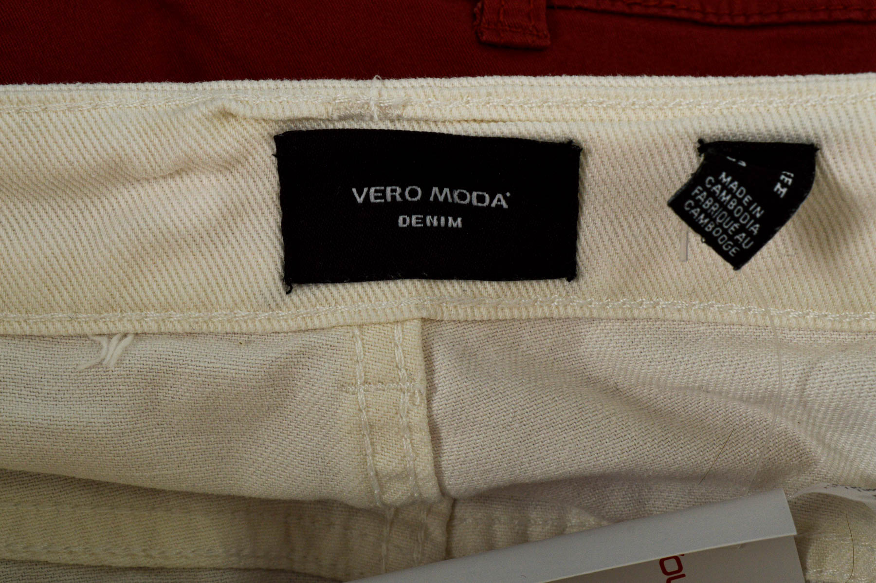 Krótkie spodnie damskie - VERO MODA - 2