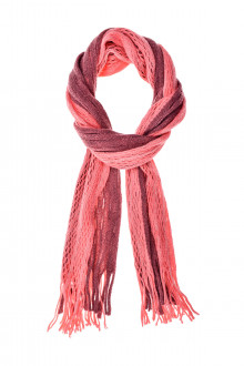 Girl's scarf front