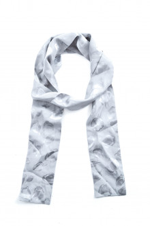 Women's scarf front