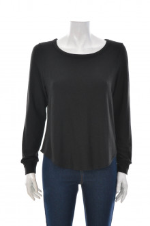 Women's sweater - CHASER front