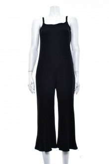 EILEEN FISHER front