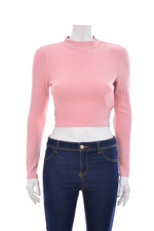 Women's sweater - Almost Famous front