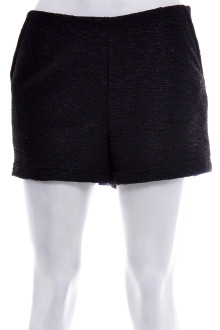 Female shorts - VERO MODA front