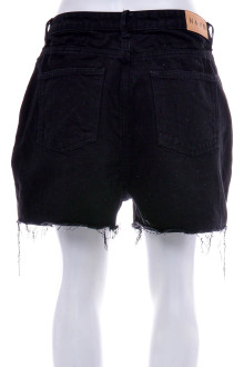 Female shorts - NA-KD back