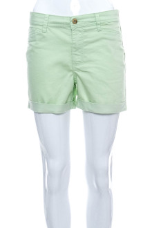 Female shorts - VERO MODA front
