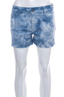 Female shorts - ELEVENPARIS front