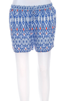 Female shorts - CALZEDONIA front
