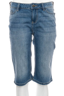 Krótkie spodnie damskie - F&F front