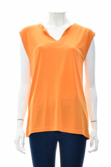 Women's top - FREE QUENT front