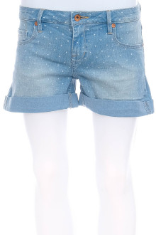 Female shorts - Quiksilver front