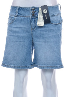 Krótkie spodnie damskie - 17&CO. front