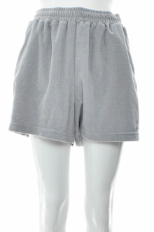 Female shorts - STYLERUNNER front