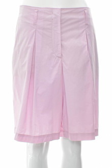 Female shorts - MARCCAIN front