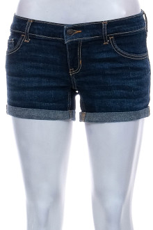 Female shorts - HOLLISTER front